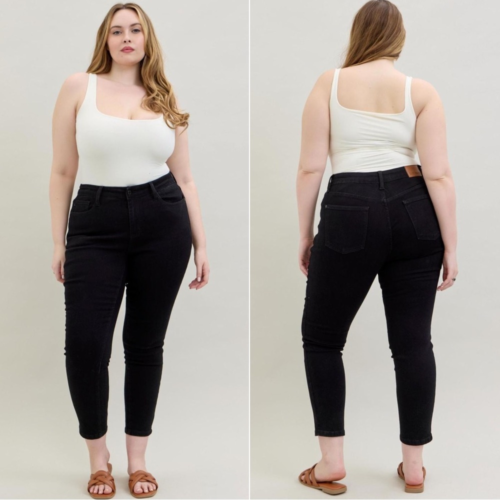 NWT Judy Blue Slim Fit‎ Jeans Women's Plus Size 24 24W Mid Rise Black Stretch